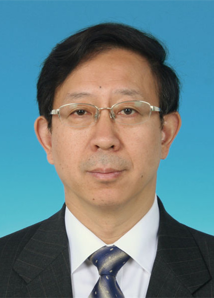 学校校长党委副书记黄先开,男,汉族,1964年10月出生,湖南浏阳人,中共